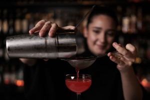 Barkeeperin Melina Reusser.